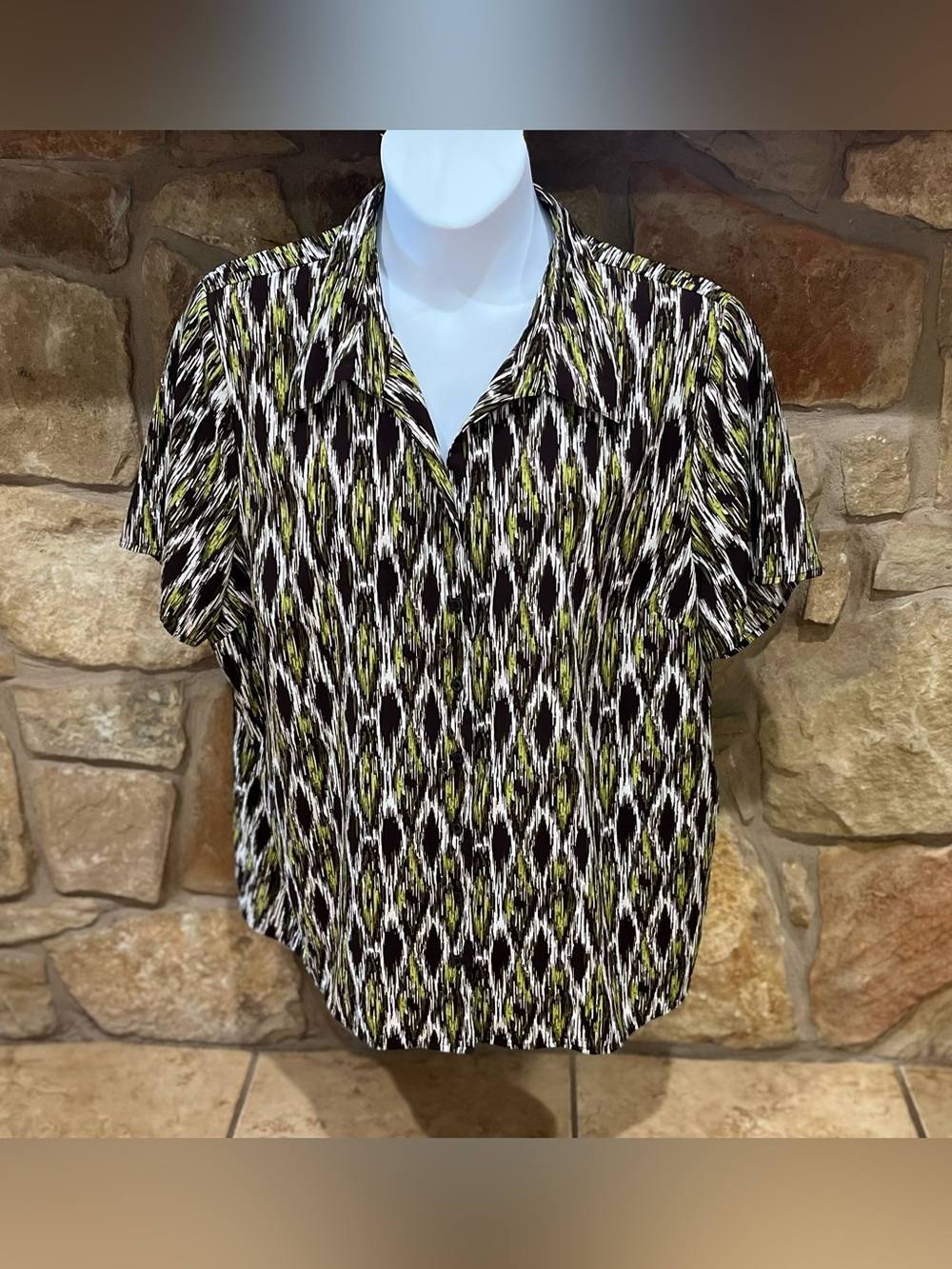Maggie Barnes Button Down Shirt Diamond Print Women's 2X Lovely Fall Colors